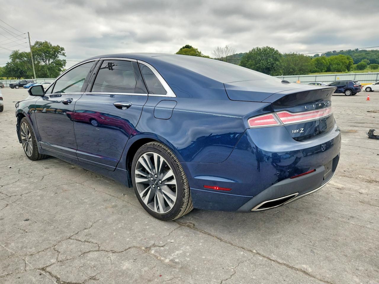 3LN6L5LUXHR654881 · 2017 LINCOLN MKZ · 2/12