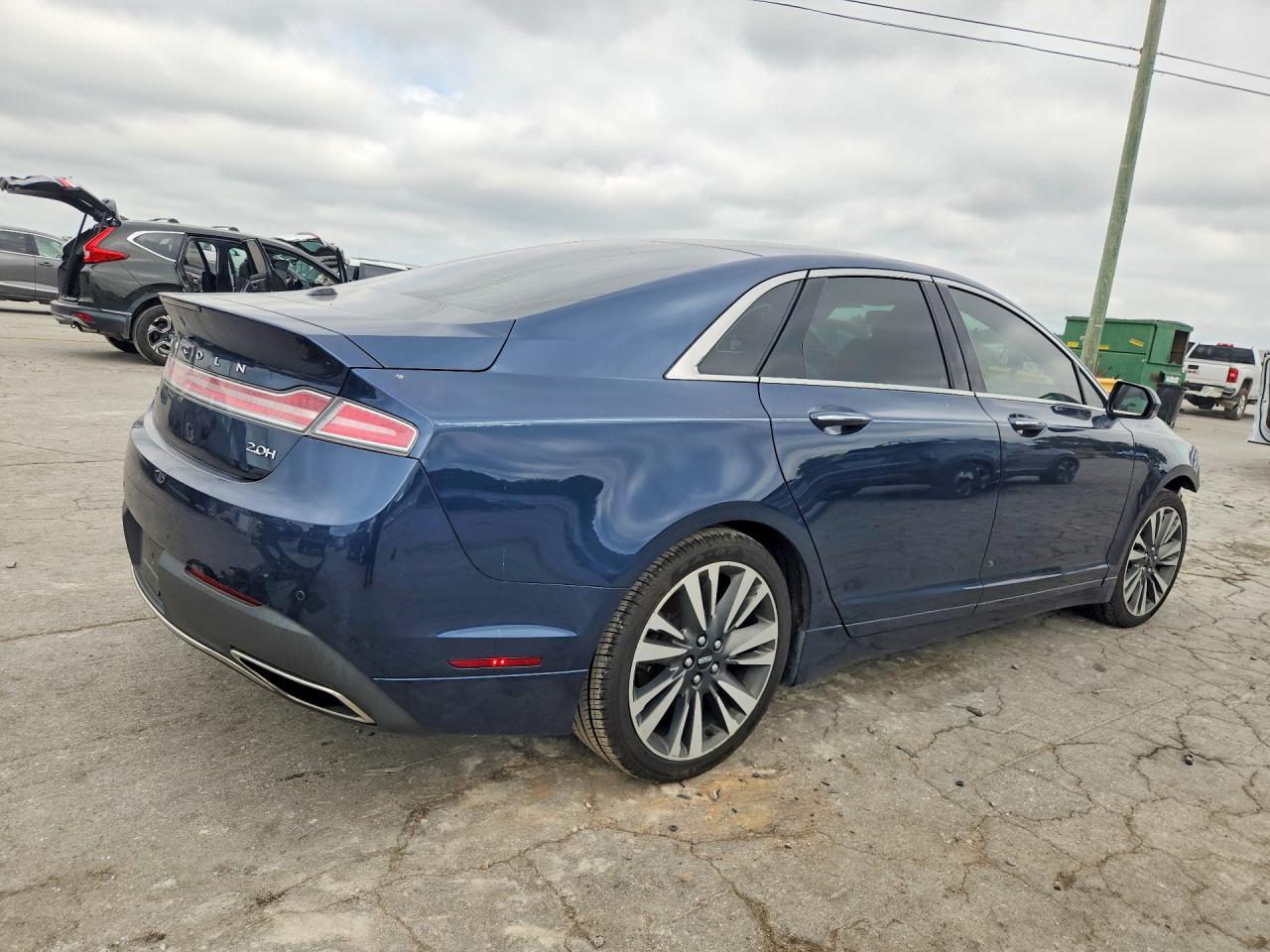 3LN6L5LUXHR654881 · 2017 LINCOLN MKZ · 3/12