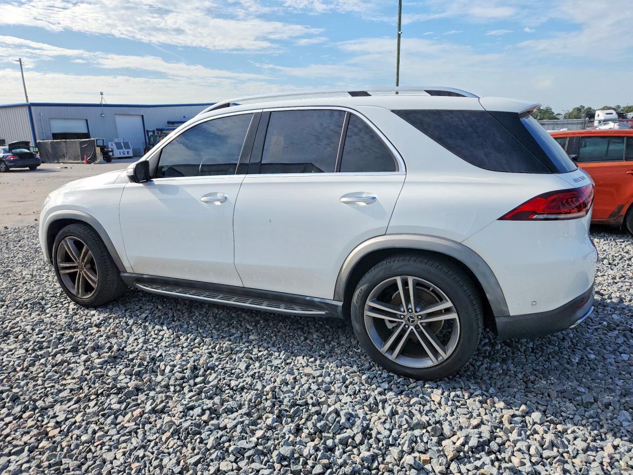 4JGFB4JB4MA527014 · 2021 MERCEDES-BENZ GLE · 2/13