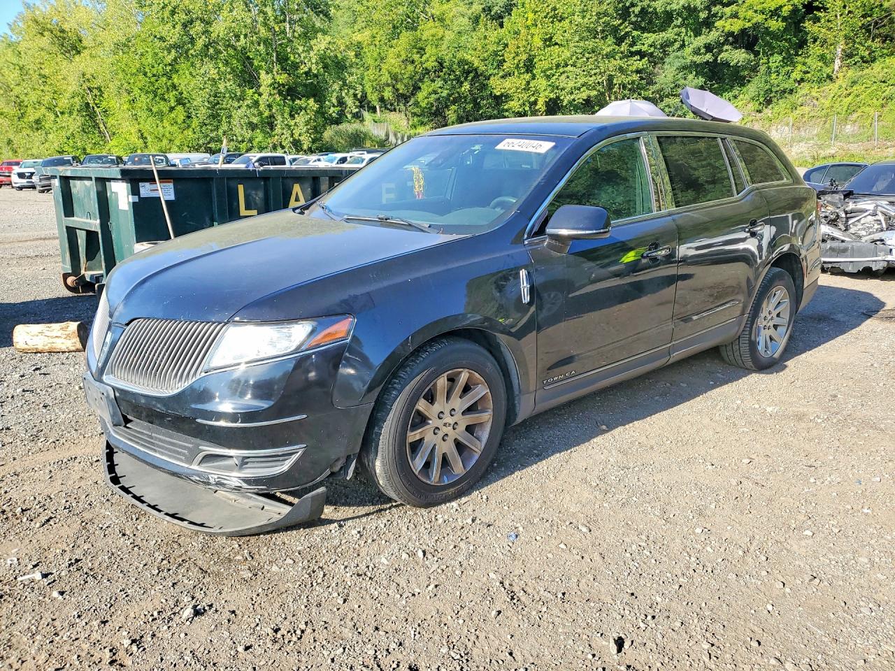 2LMHJ5NK8GBL00384 · 2016 LINCOLN MKT