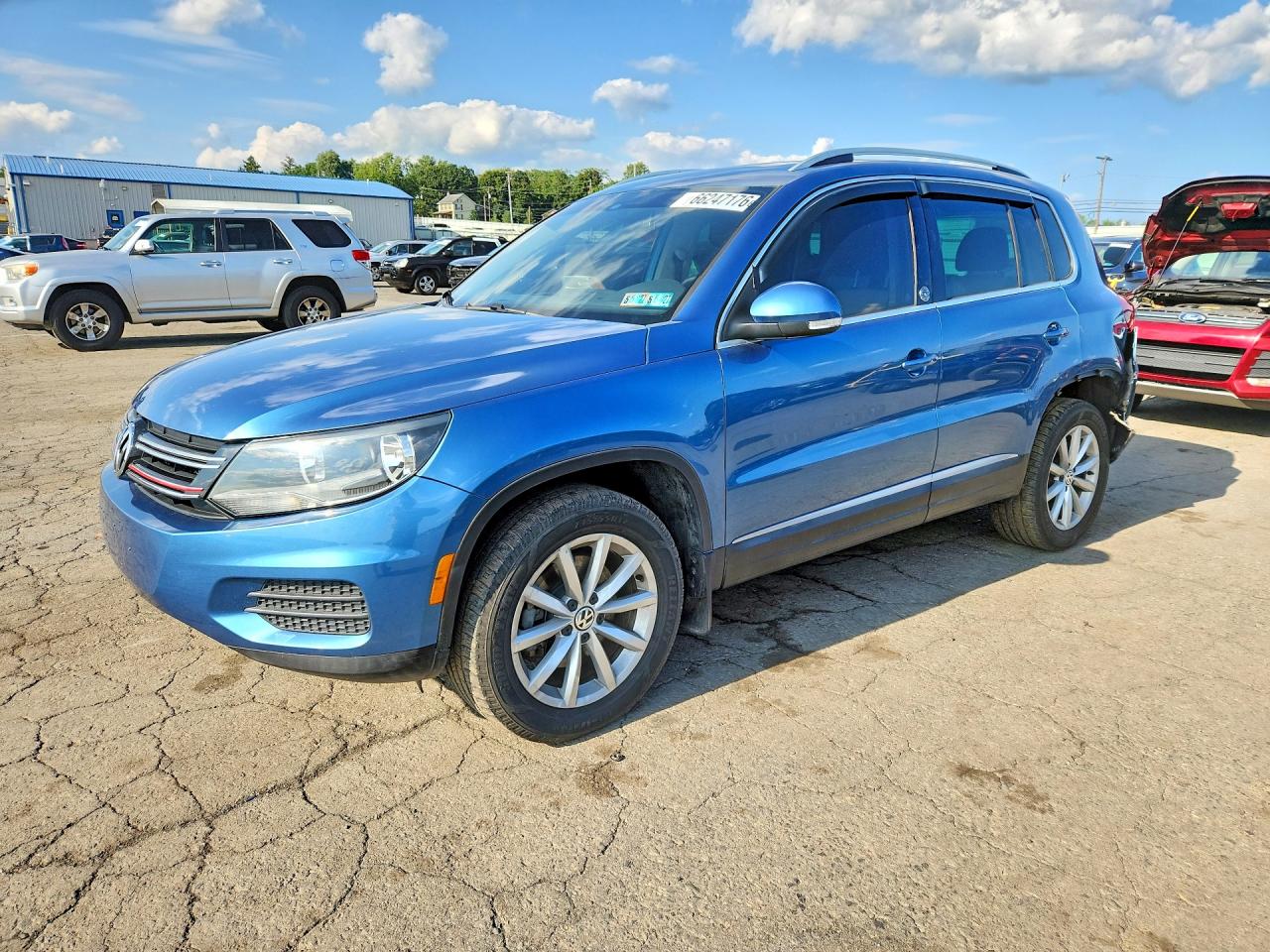 WVGSV7AX3HK021242 · 2017 VOLKSWAGEN TIGUAN
