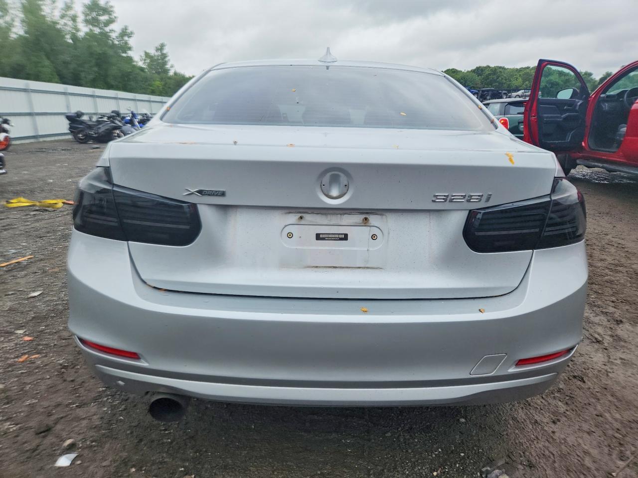 WBA3B3C50DF530324 · 2013 BMW 328 · 6/12