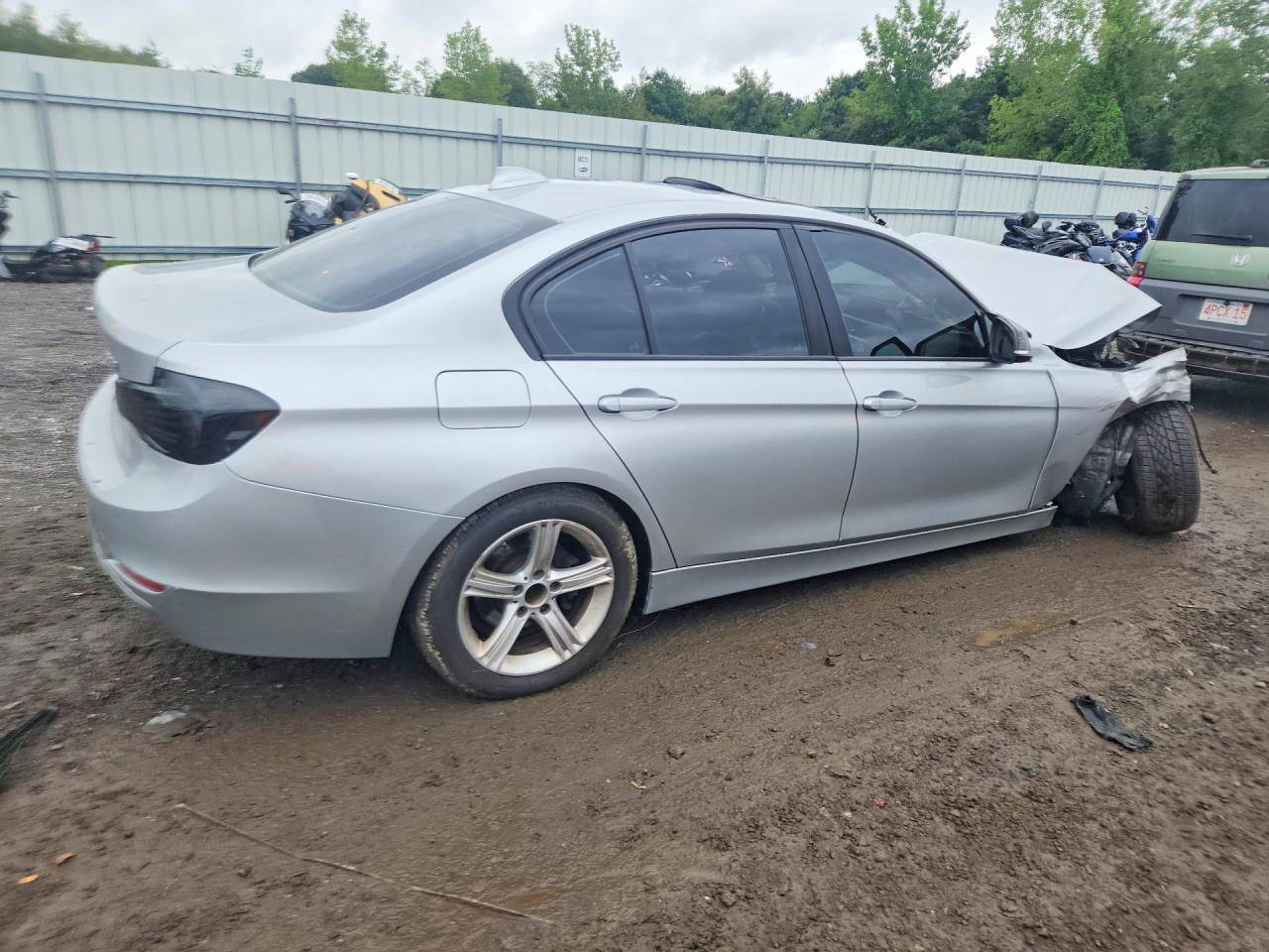 WBA3B3C50DF530324 · 2013 BMW 328 · 3/12