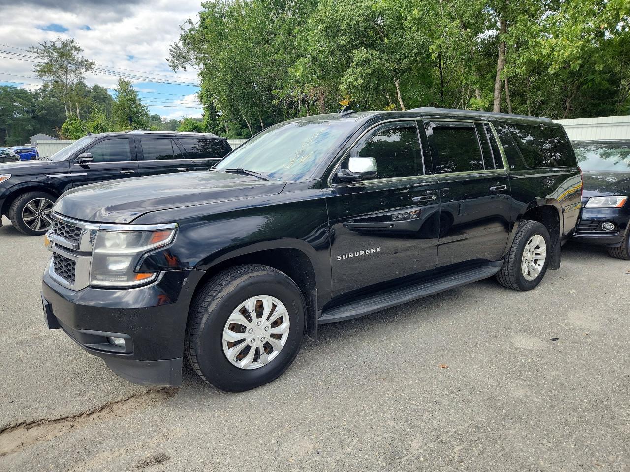 1GNSKHKC6HR308121 · 2017 CHEVROLET SUBURBAN