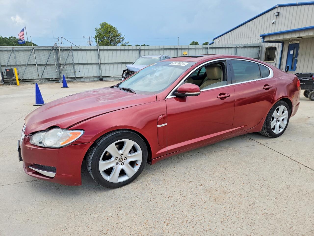 SAJWA0FA7AHR64879 · 2010 JAGUAR XF