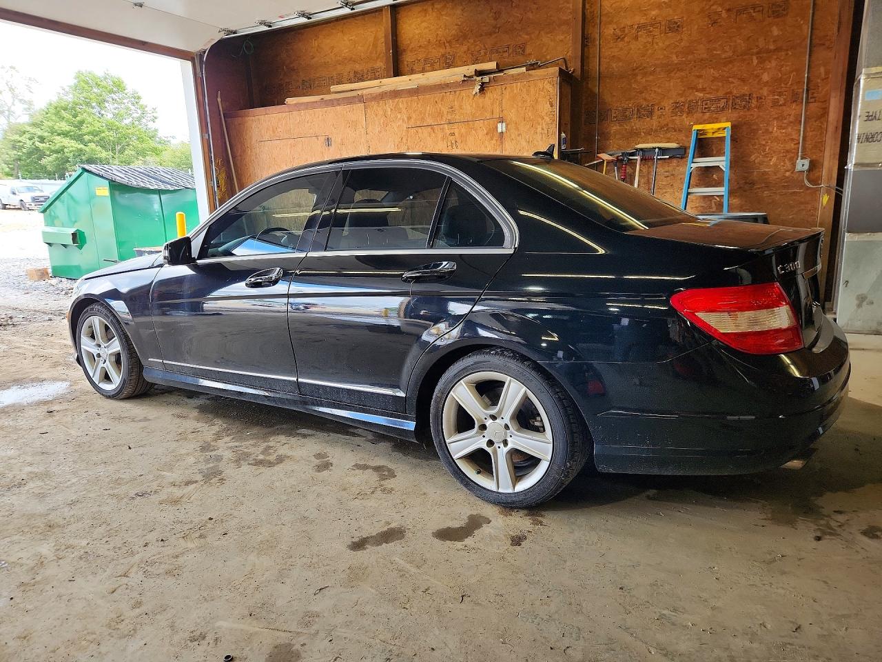 WDDGF5EB8BR171250 · 2011 MERCEDES-BENZ C · 2/12