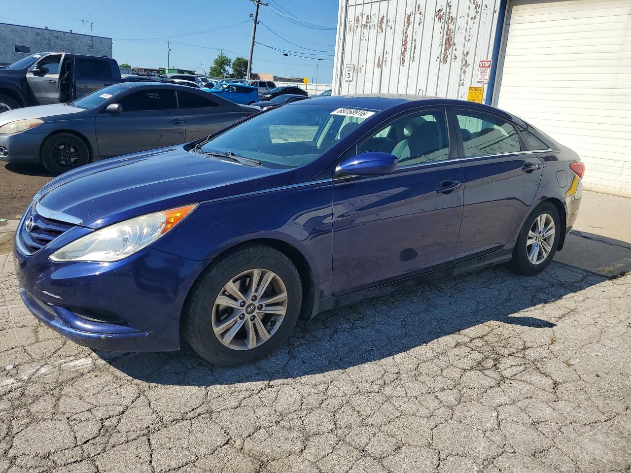 5NPEB4AC1BH256010 · 2011 HYUNDAI SONATA