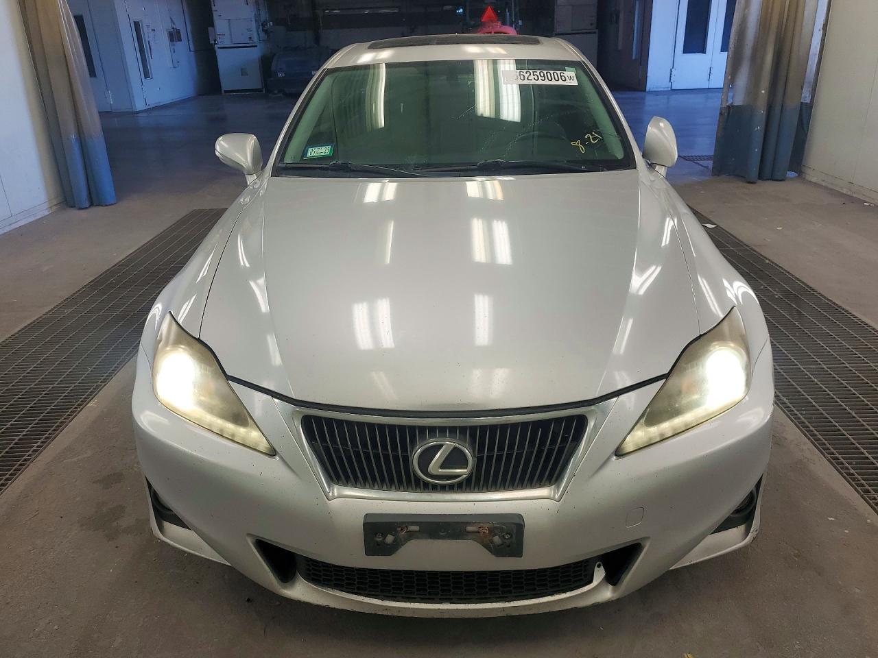 JTHBF5C23B5156670 · 2011 LEXUS IS 250 · 5/12