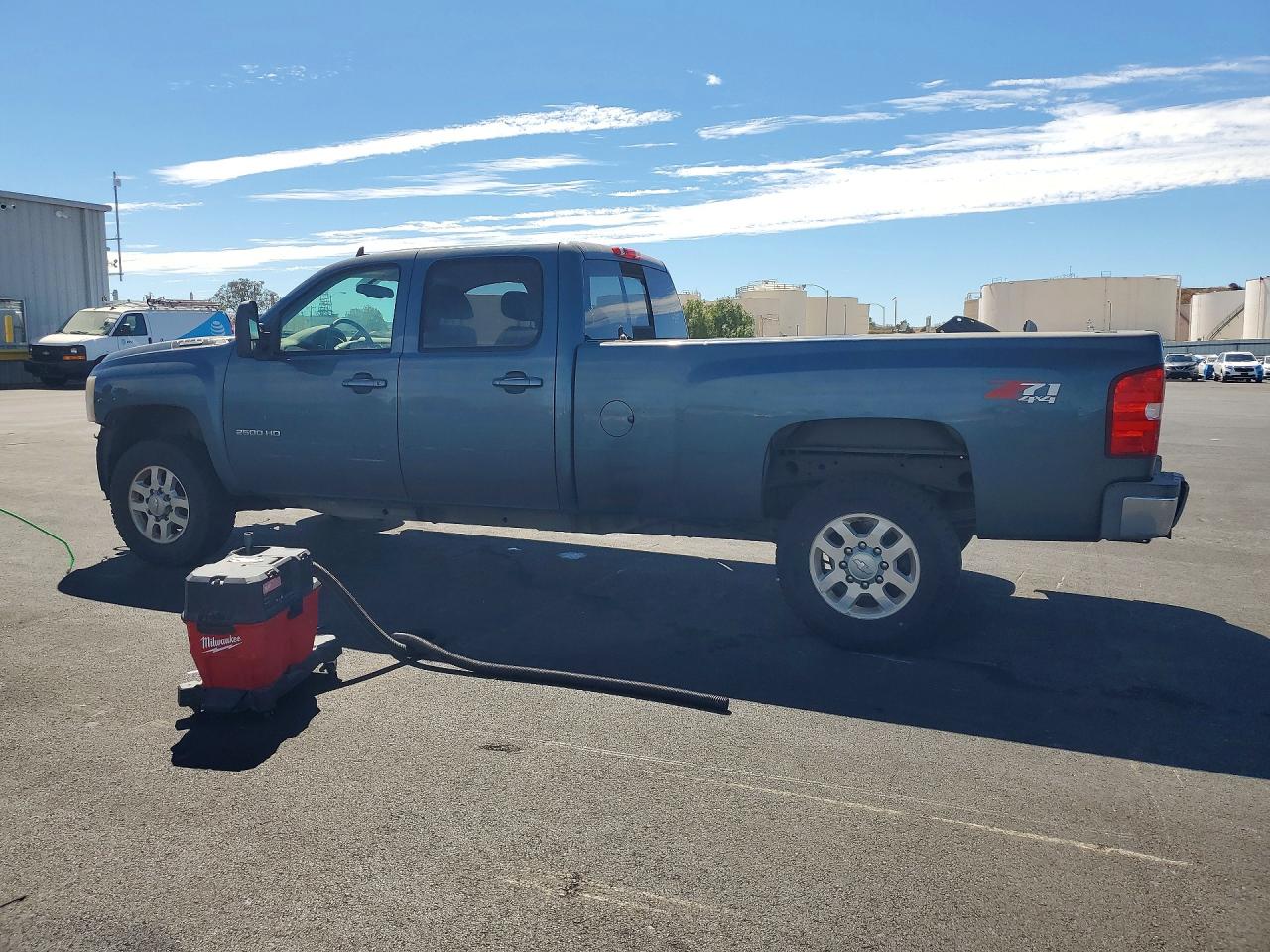 1GC1KYEG7BF209237 · 2011 CHEVROLET SILVERADO · 2/12