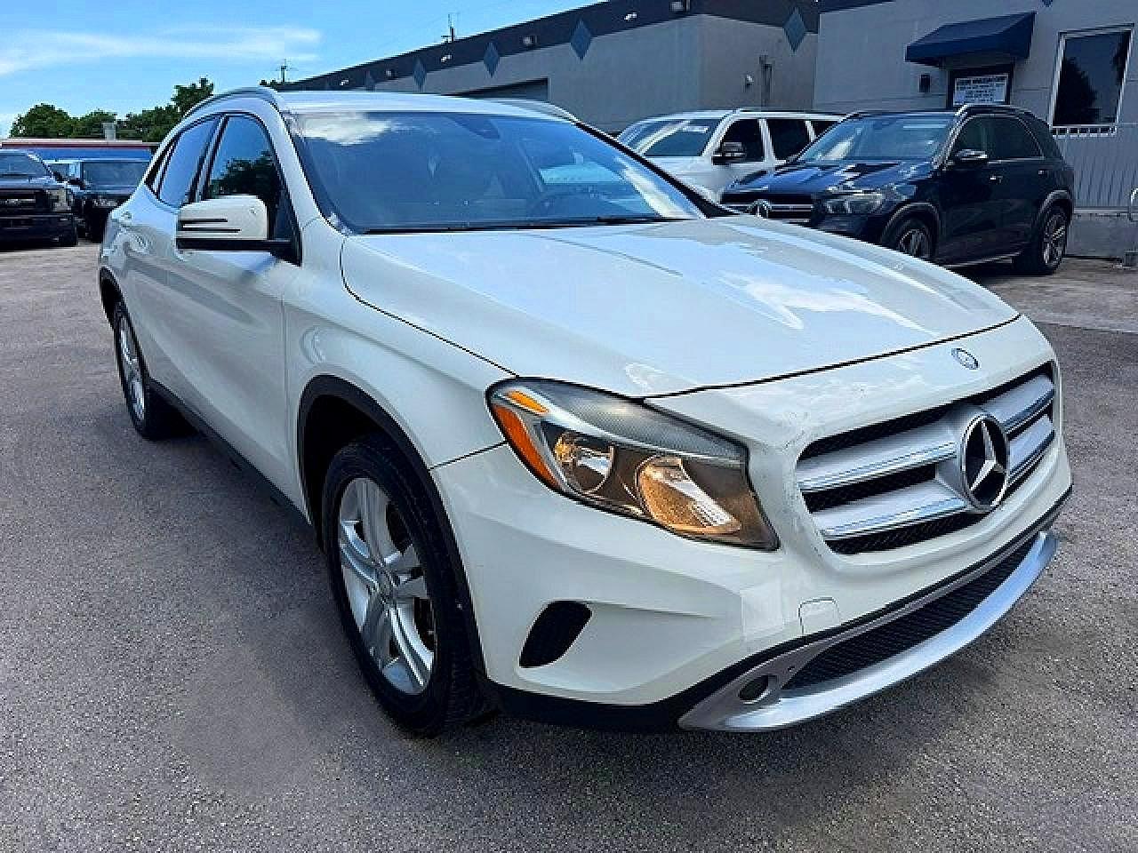 WDCTG4EB2HJ346674 · 2017 MERCEDES-BENZ GLA · 4/15