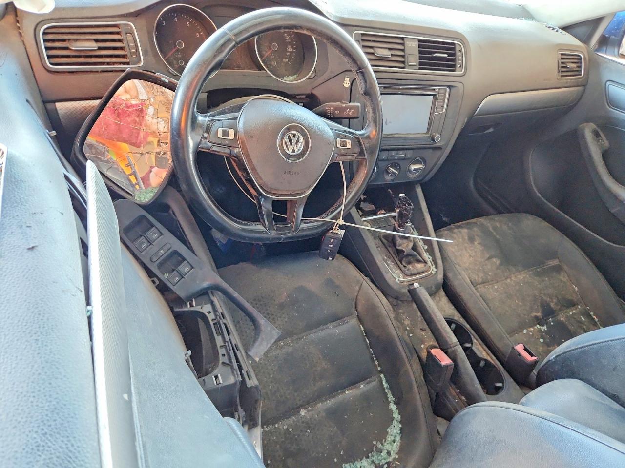 3VWDB7AJ0HM225309 · 2017 VOLKSWAGEN JETTA · 8/12