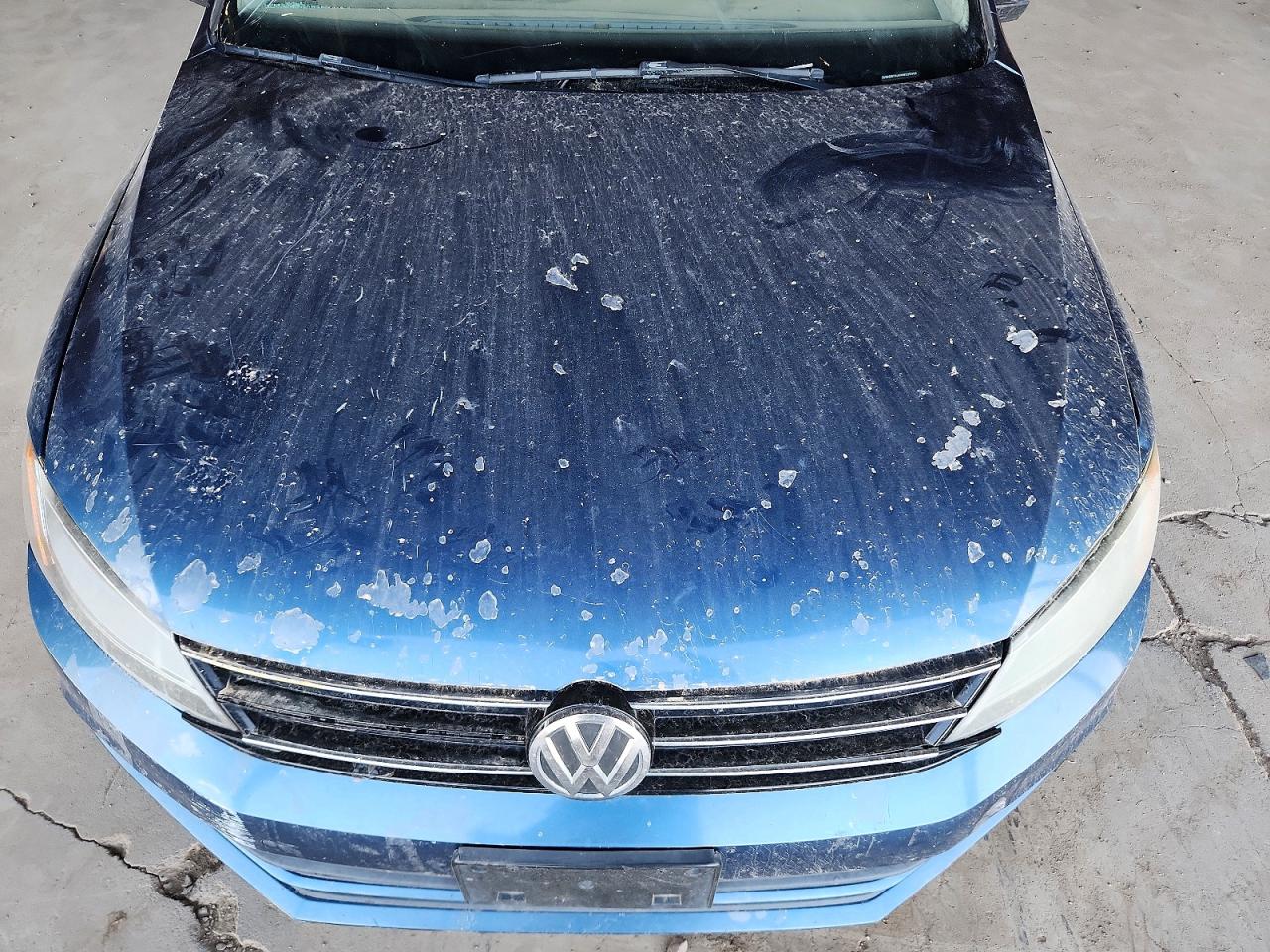 3VWDB7AJ0HM225309 · 2017 VOLKSWAGEN JETTA · 11/12