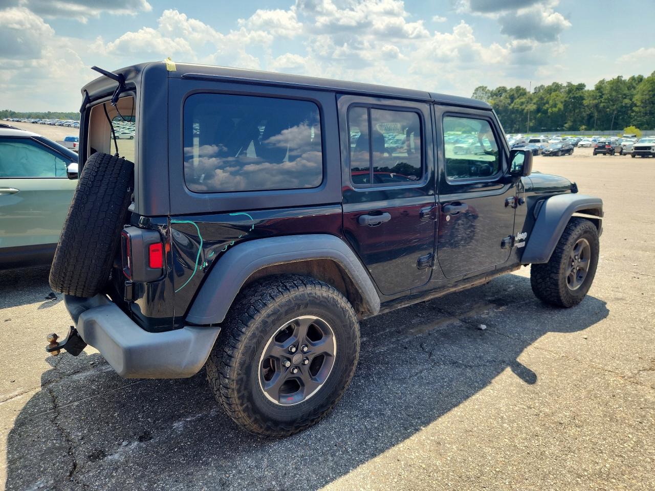 1C4HJXDG4JW187239 · 2018 JEEP WRANGLER UNLIMITED · 3/13