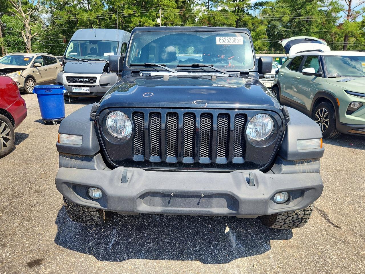1C4HJXDG4JW187239 · 2018 JEEP WRANGLER UNLIMITED · 5/13