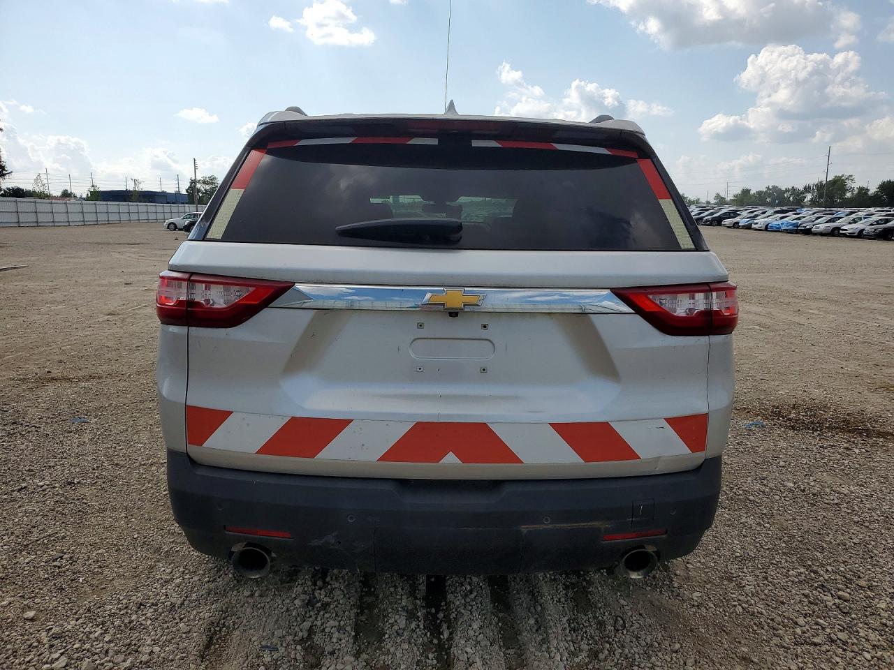 1GNEVMKW2KJ259979 · 2019 CHEVROLET TRAVERSE · 6/13