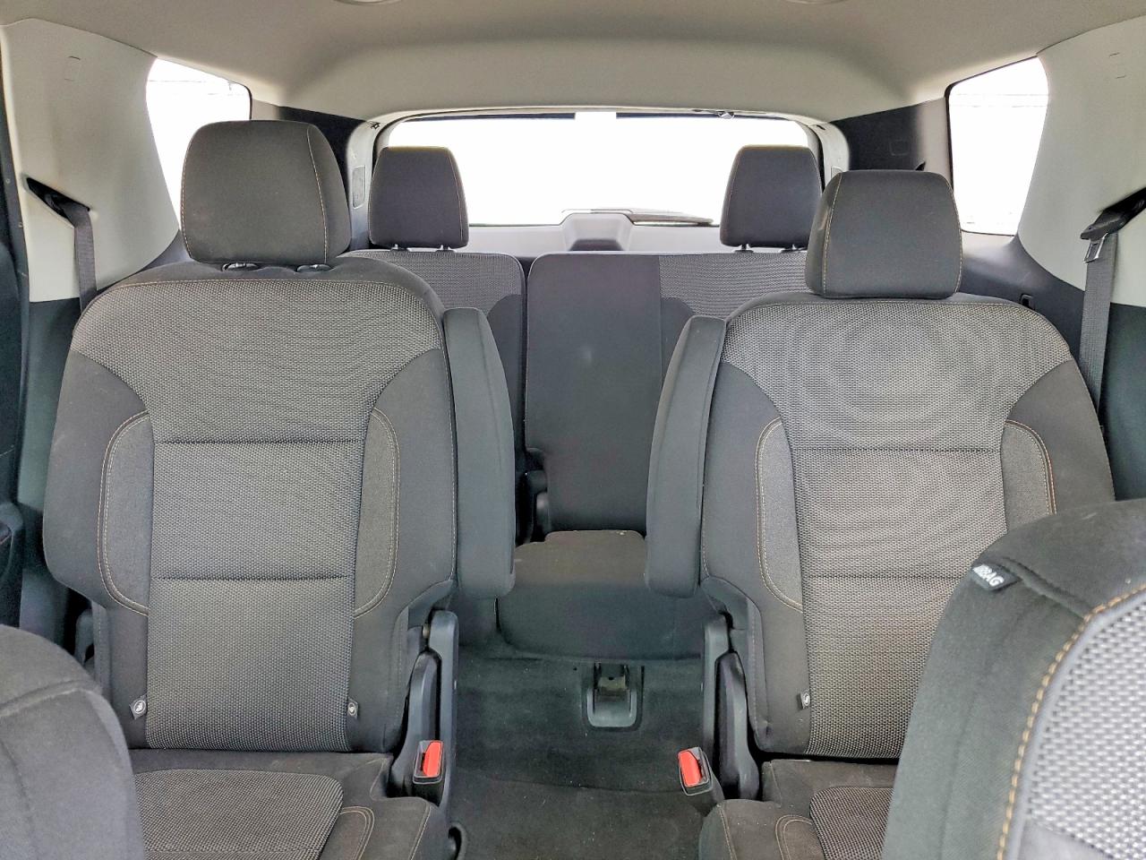 1GNEVMKW2KJ259979 · 2019 CHEVROLET TRAVERSE · 10/13
