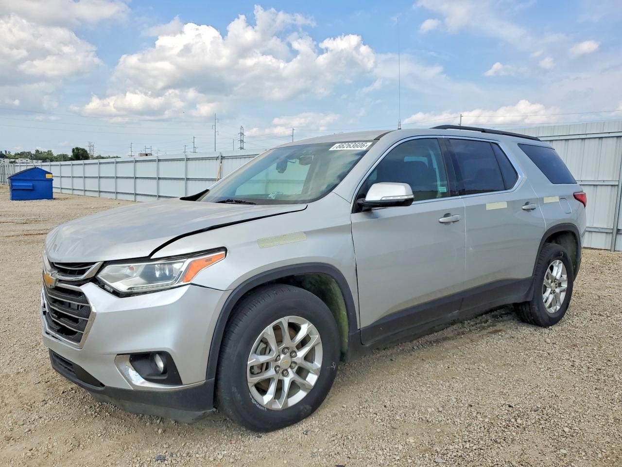 1GNEVMKW2KJ259979 · 2019 CHEVROLET TRAVERSE
