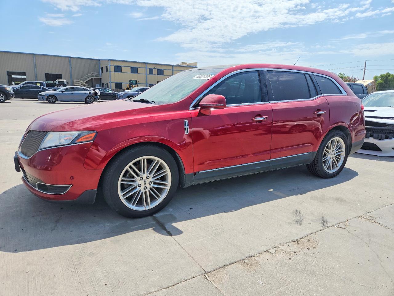 2014 LINCOLN MKT