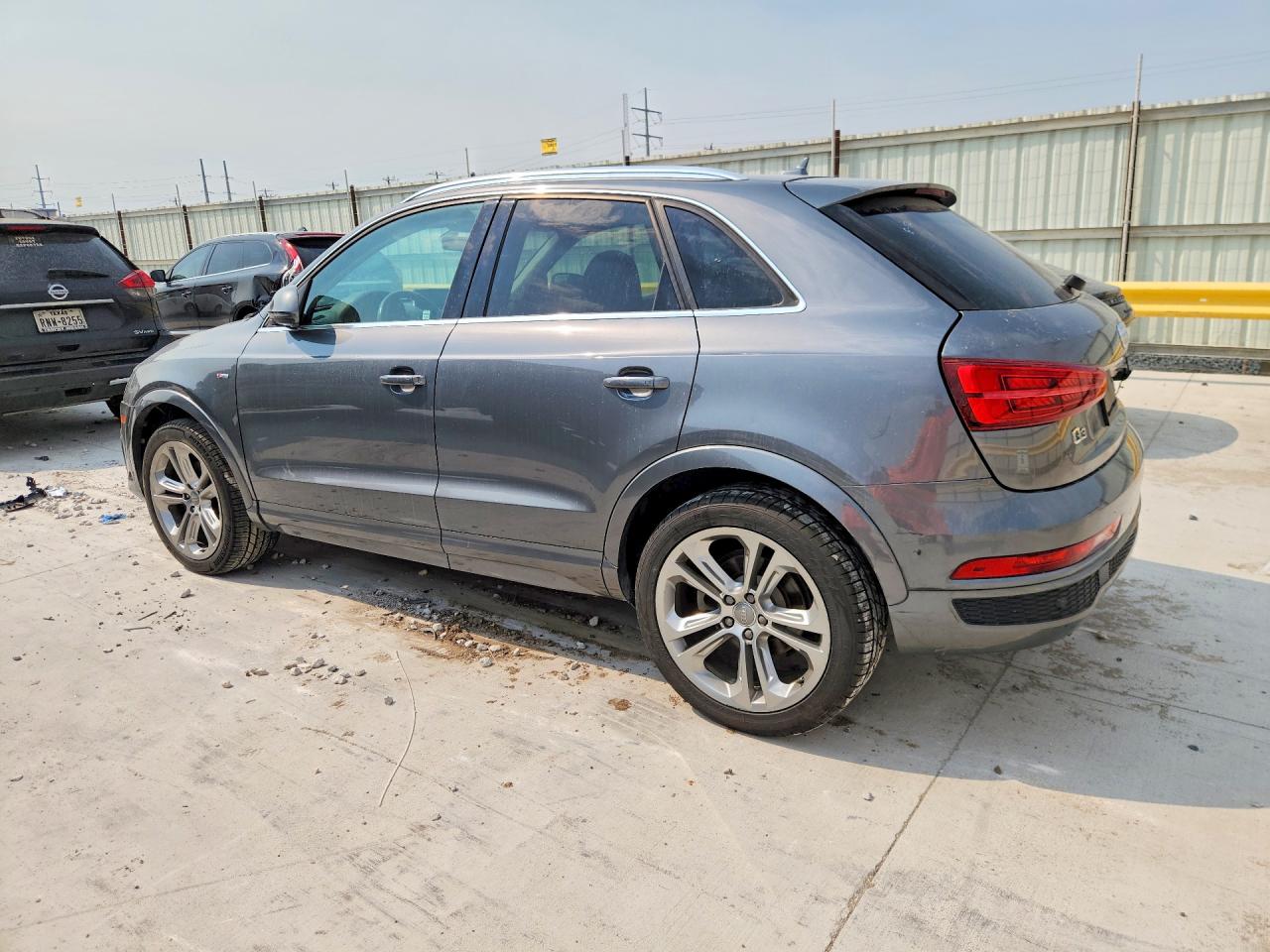 WA1GFCFS2GR011783 · 2016 AUDI Q3 · 2/13