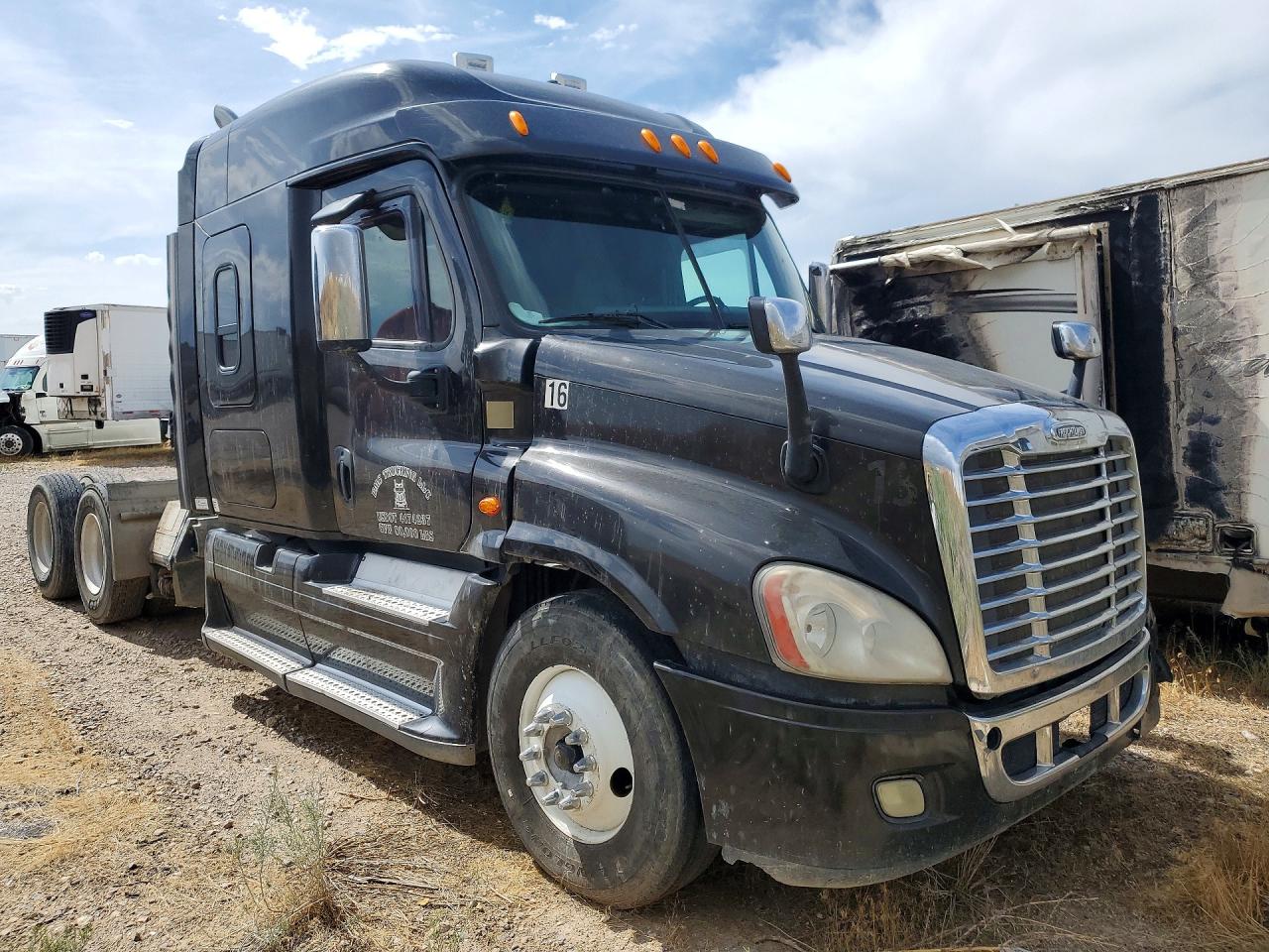 3AKJGLD66ESFP4558 · 2014 FREIGHTLINER CASCADIA 125 · 4/13
