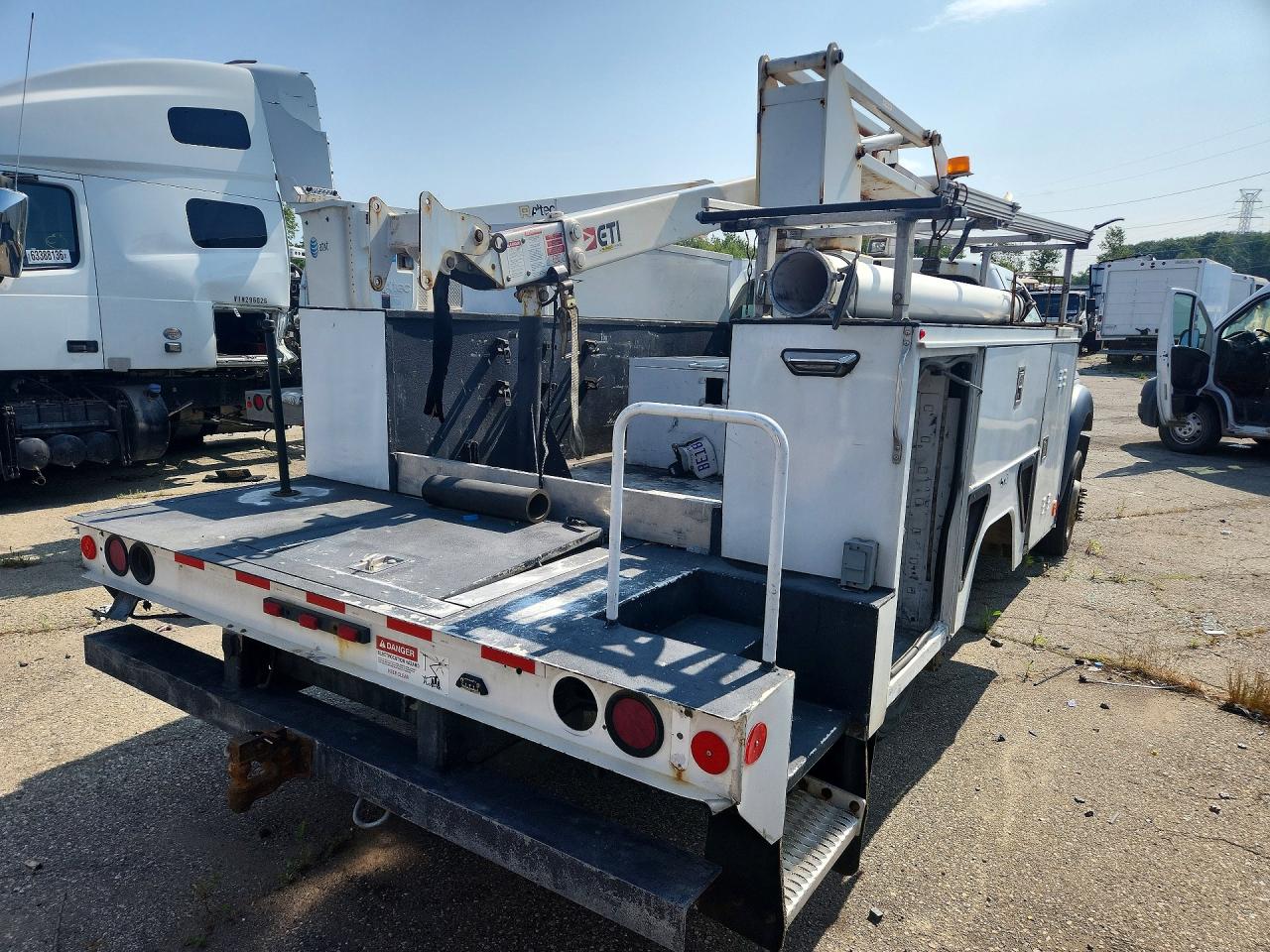 1FDUF4GT6GED32704 · 2016 FORD F450 · 3/12