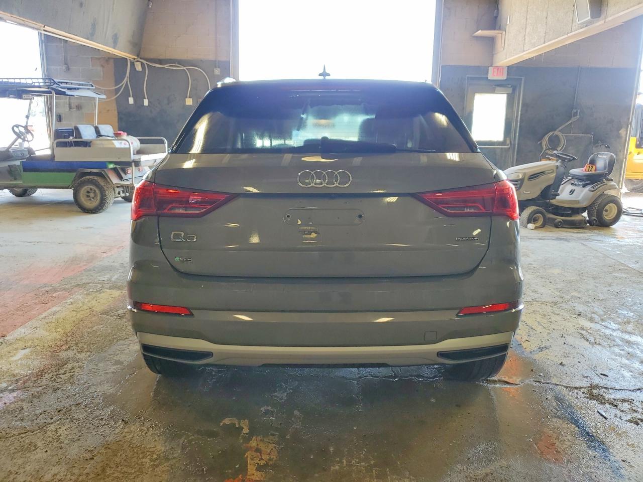 WA1AECF30K1076463 · 2019 AUDI Q3 · 6/13