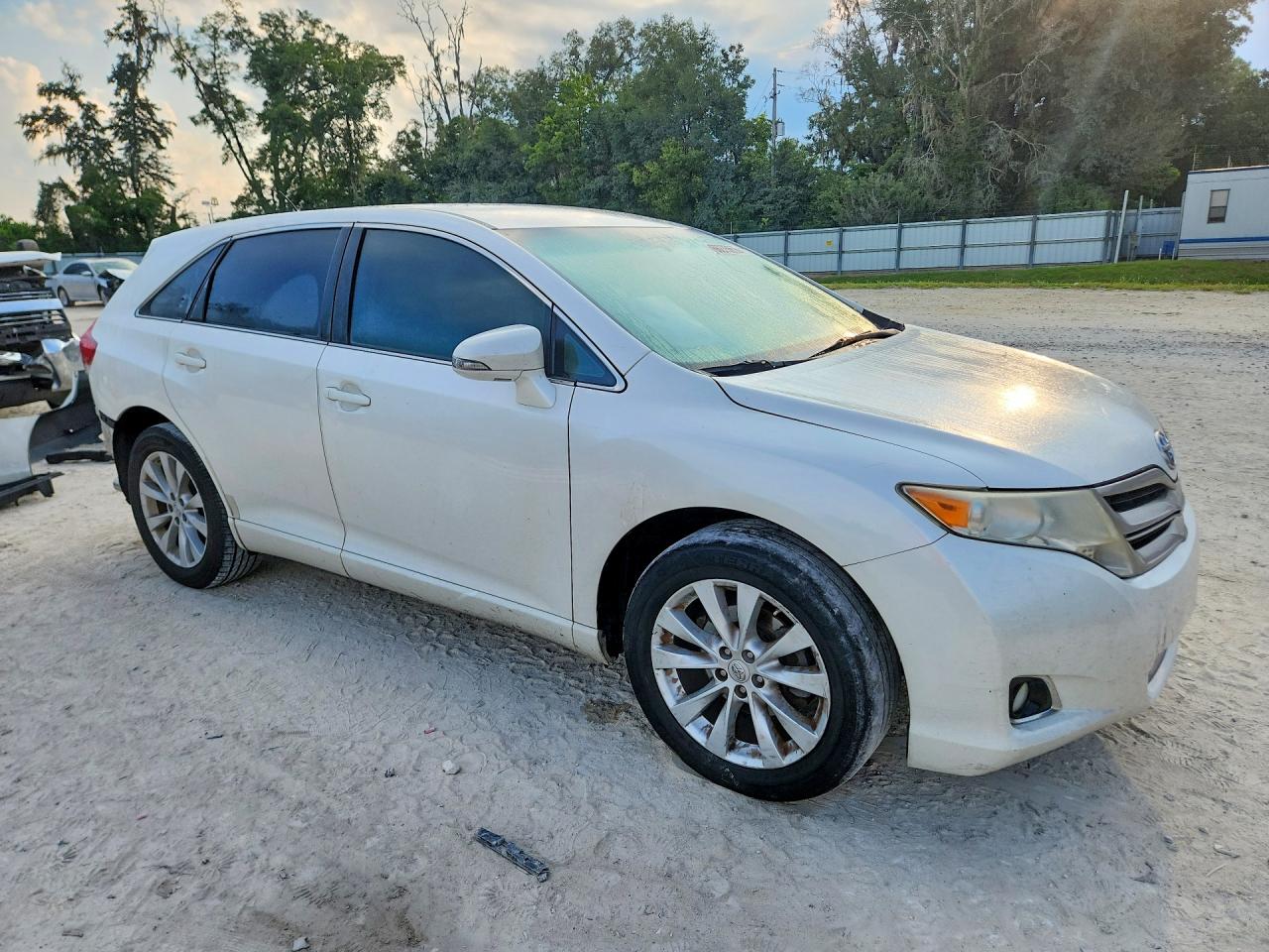 4T3ZA3BB2FU092382 · 2015 TOYOTA VENZA · 4/14