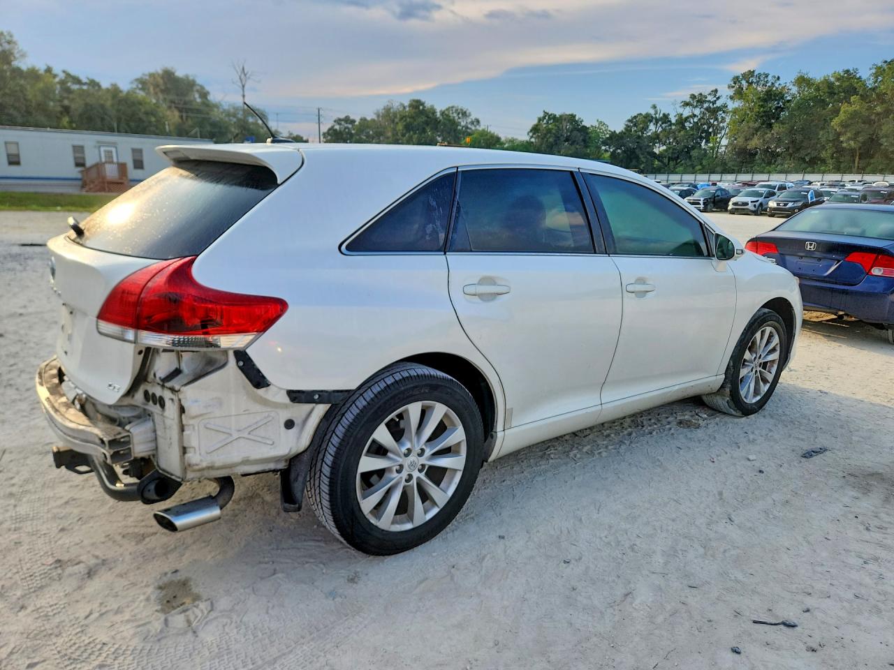 4T3ZA3BB2FU092382 · 2015 TOYOTA VENZA · 3/14