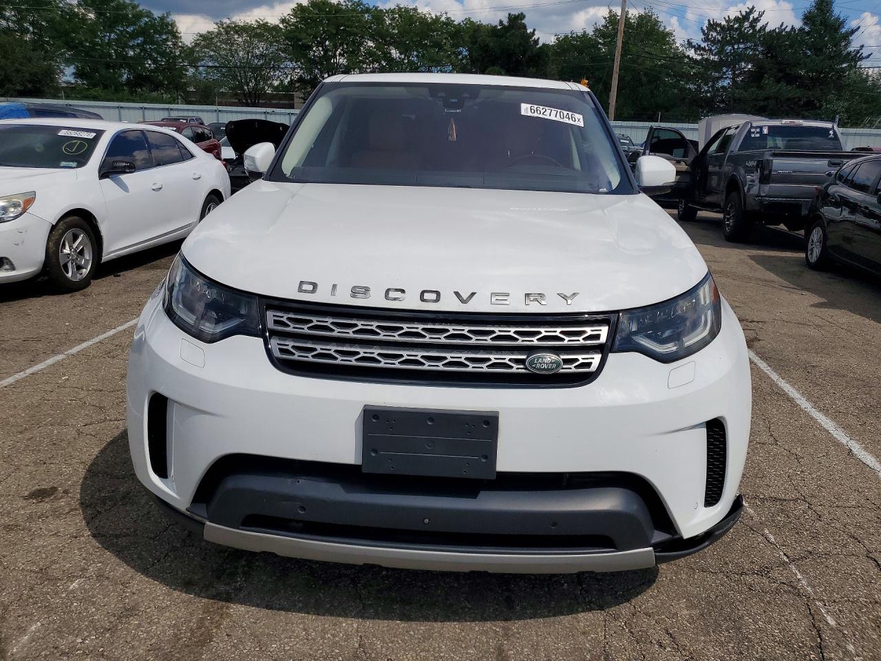 SALRT2RV9JA075759 · 2018 LAND ROVER DISCOVERY · 5/13
