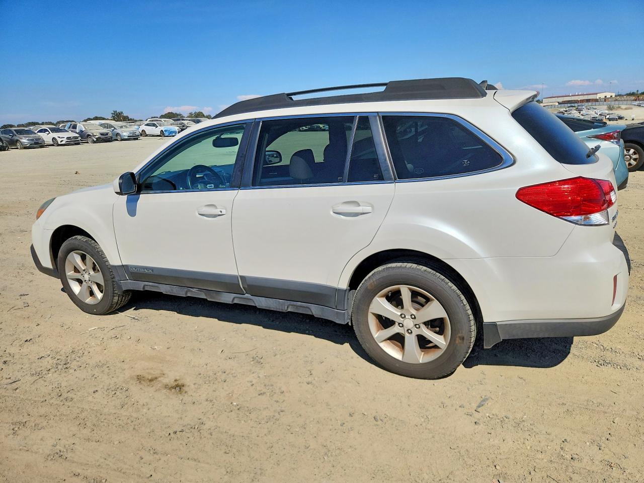 4S4BRBCC5E3280564 · 2014 SUBARU OUTBACK · 2/12