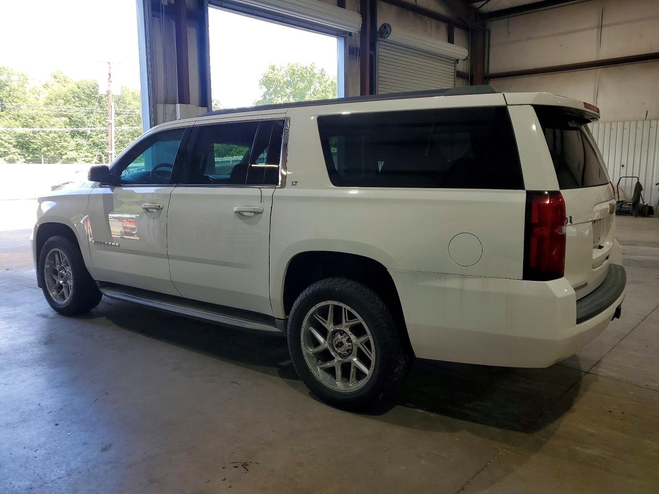1GNSCJKC6FR275414 · 2015 CHEVROLET SUBURBAN · 2/13