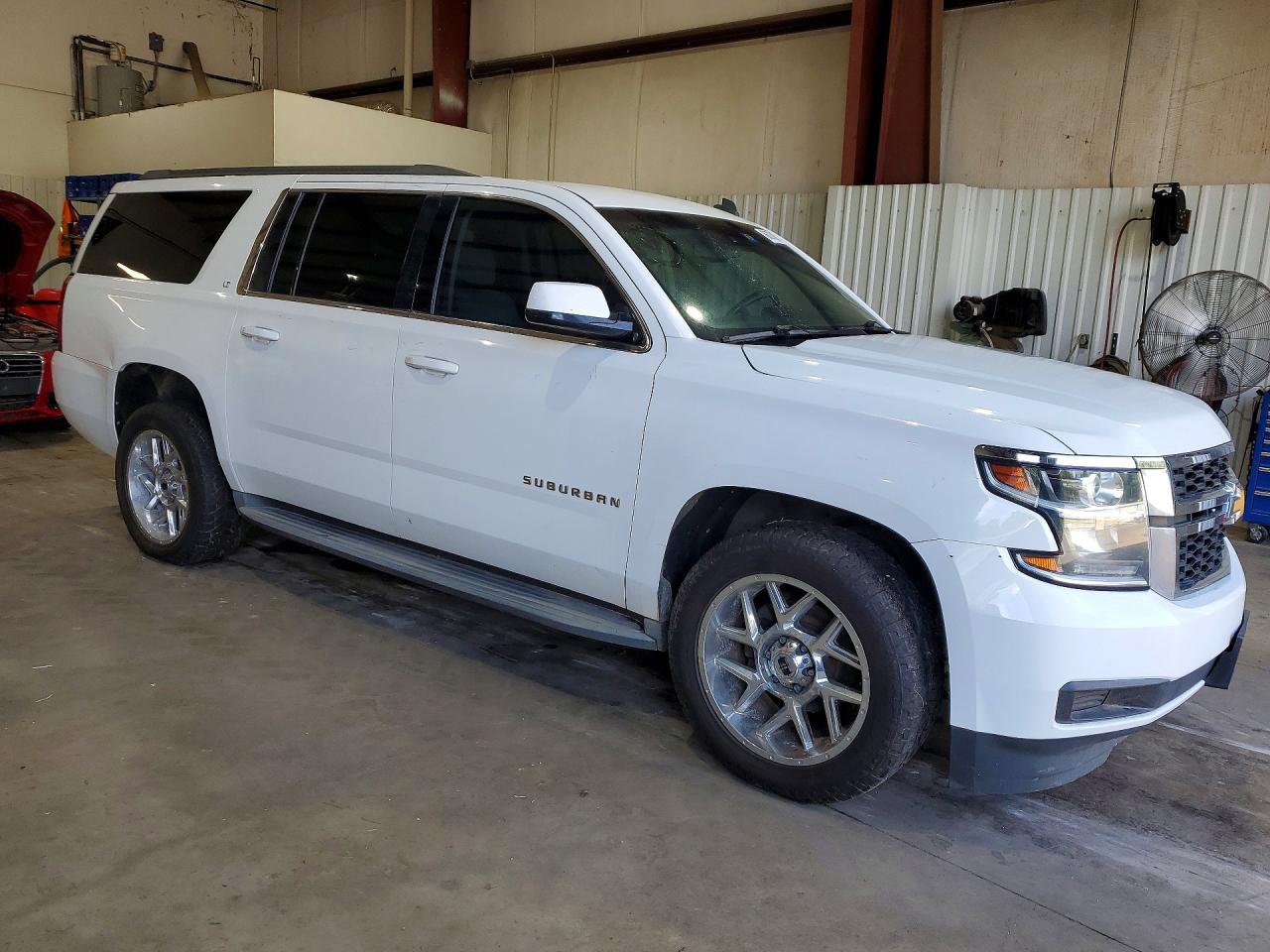 1GNSCJKC6FR275414 · 2015 CHEVROLET SUBURBAN · 4/13