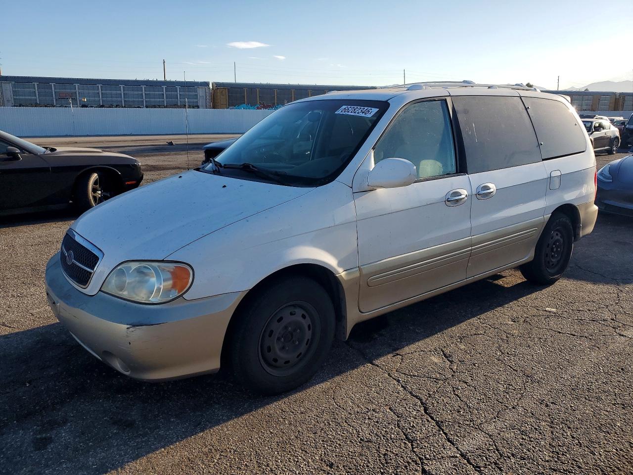 2005 KIA SEDONA