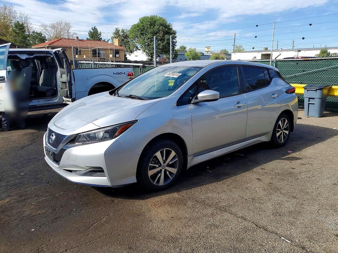 2020 NISSAN LEAF