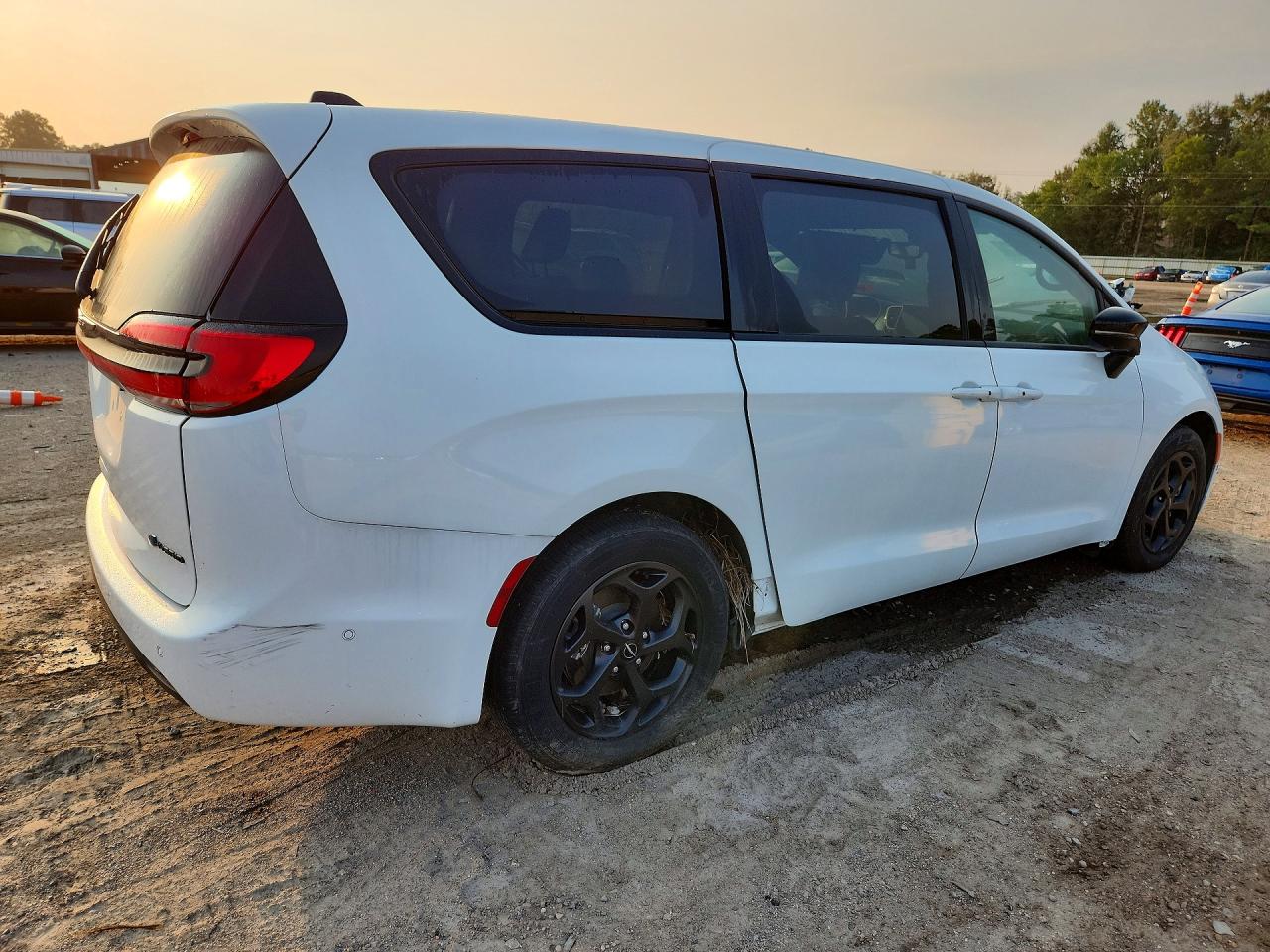 2C4RC1S71RR158428 · 2024 CHRYSLER PACIFICA · 3/14