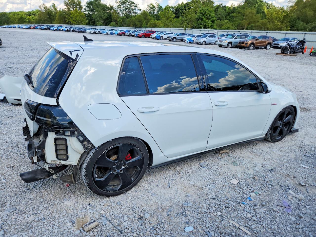 3VW4T7AU1FM003611 · 2015 VOLKSWAGEN GTI · 3/13