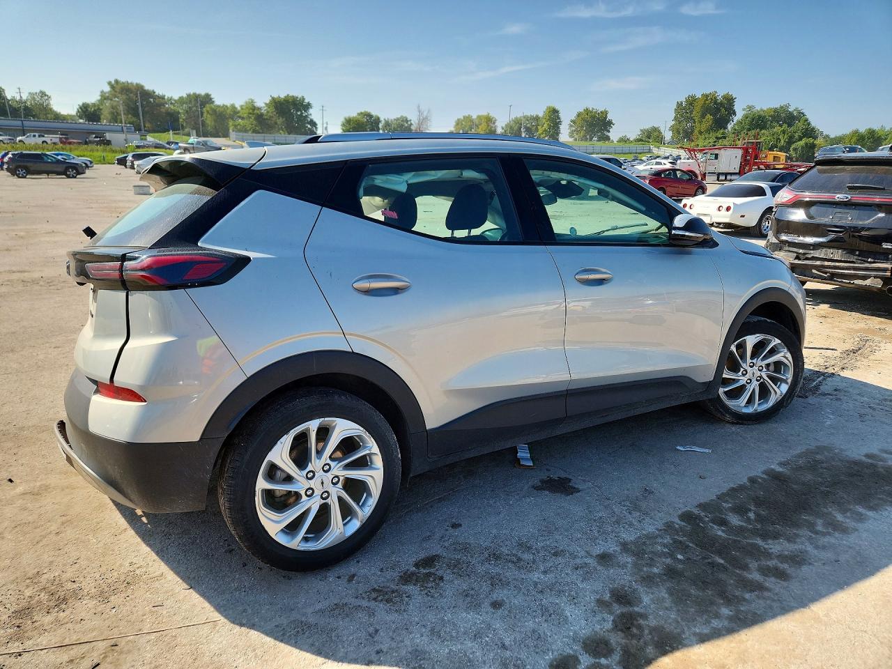 1G1FY6S06P4153562 · 2023 CHEVROLET BOLT EUV · 3/13