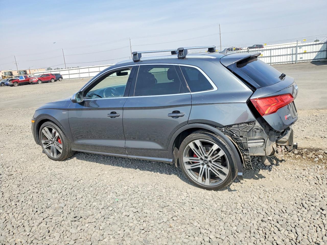 WA1C4AFY2J2116451 · 2018 AUDI SQ5 · 2/14