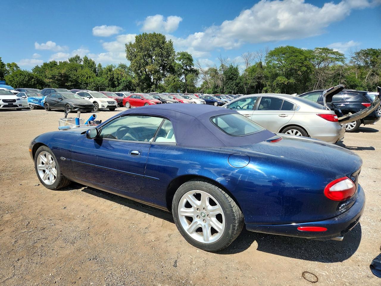 SAJJA42C5YNA10400 · 2000 JAGUAR XK8 · 2/12