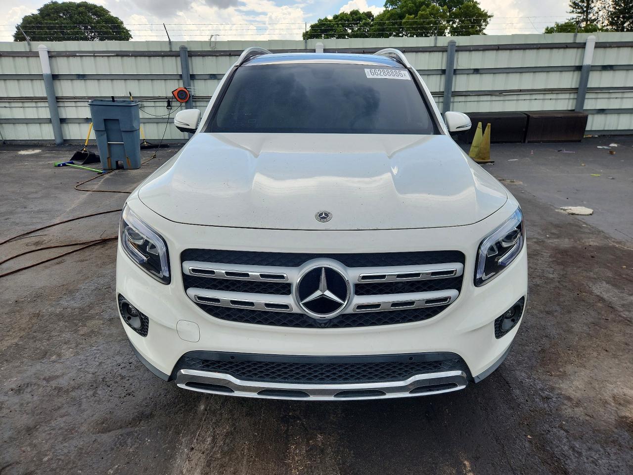W1N4M4GB8MW104865 · 2021 MERCEDES-BENZ GLB · 5/13