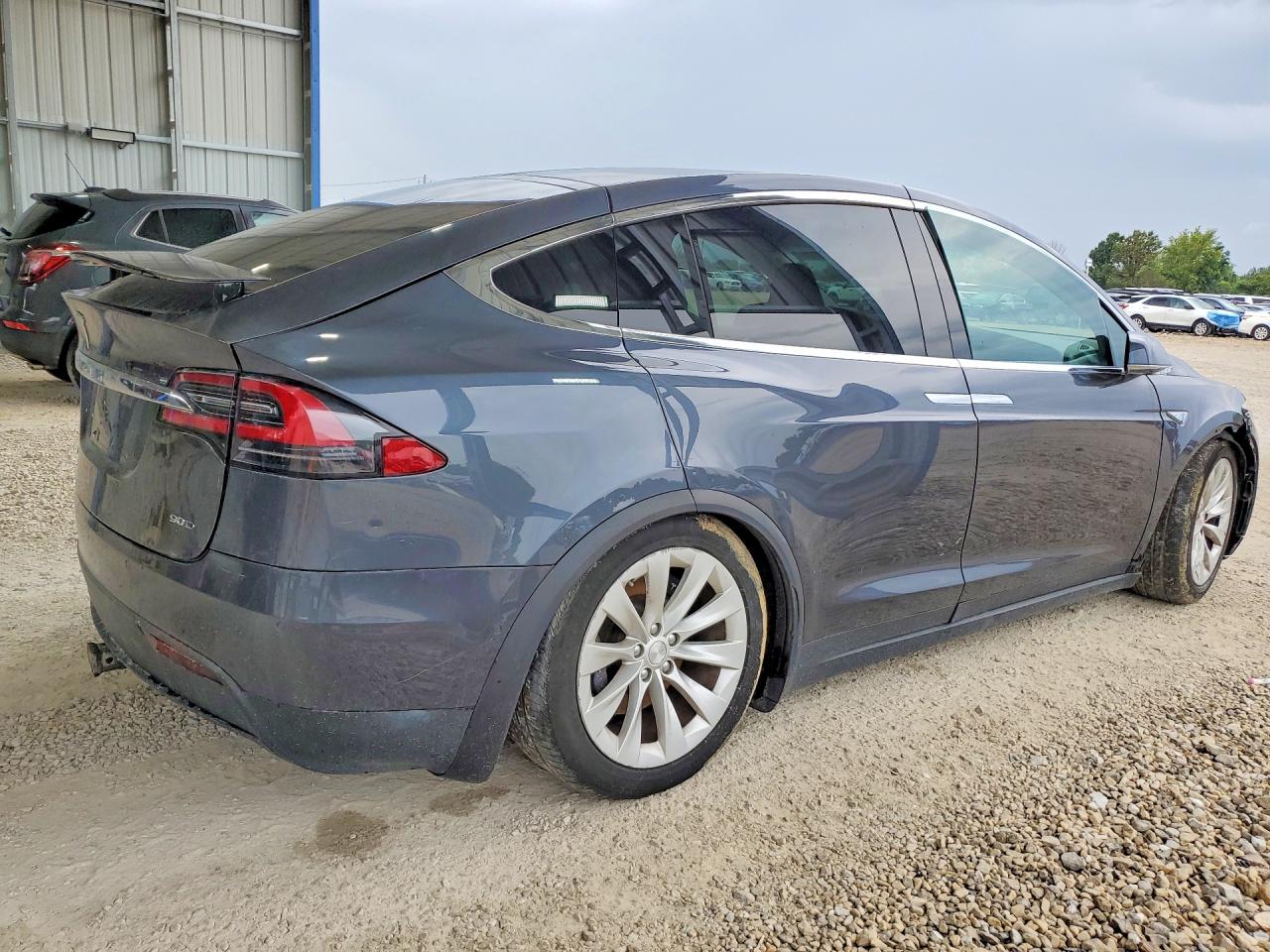 5YJXCAE25GF011951 · 2016 TESLA MODEL X · 3/12