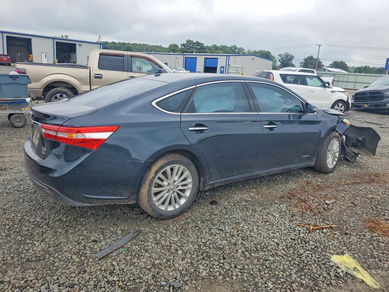 4T1BD1EB4FU046375 · 2015 TOYOTA AVALON HYBRID · 3/12