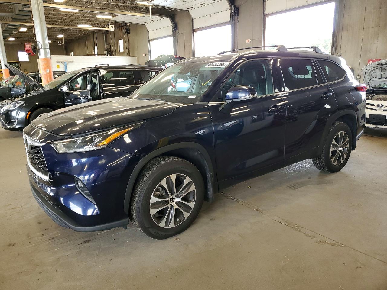 5TDGZRBH7MS525846 · 2021 TOYOTA HIGHLANDER