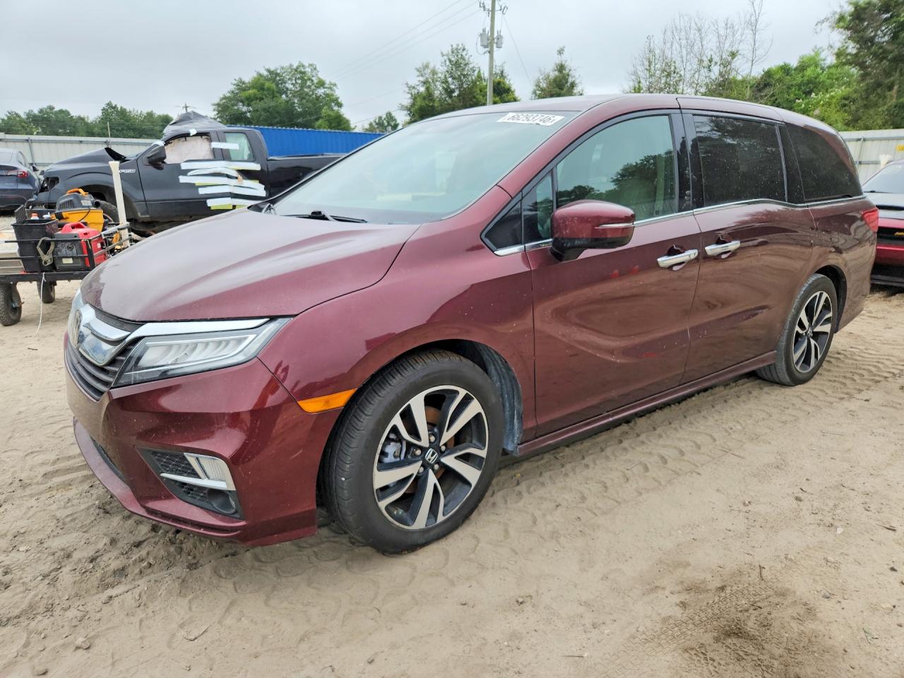 5FNRL6H92JB035792 · 2018 HONDA ODYSSEY