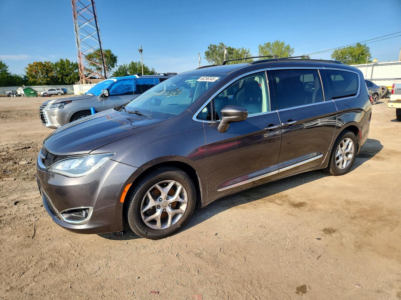 2C4RC1BG6HR846469 · 2017 CHRYSLER PACIFICA