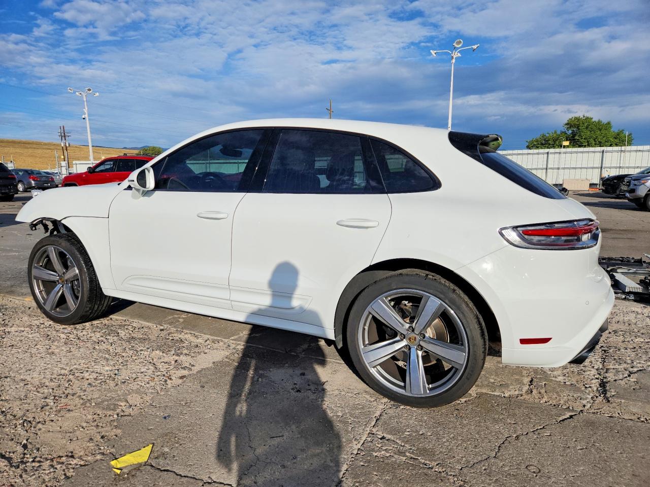 WP1AA2A56RLB06941 · 2024 PORSCHE MACAN · 2/14