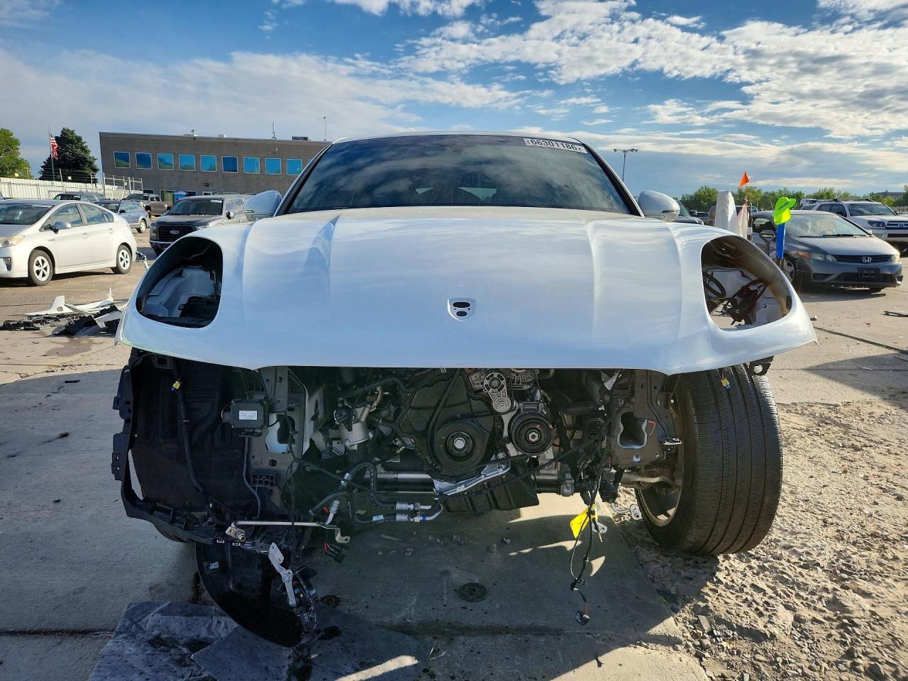 WP1AA2A56RLB06941 · 2024 PORSCHE MACAN · 5/14