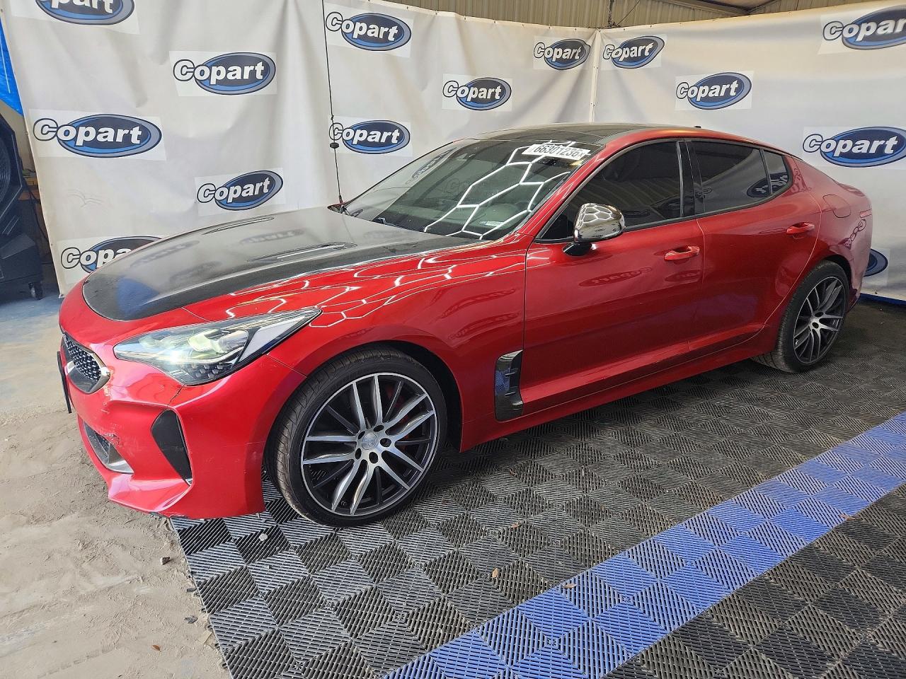 KNAE55LCXJ6011626 · 2018 KIA STINGER