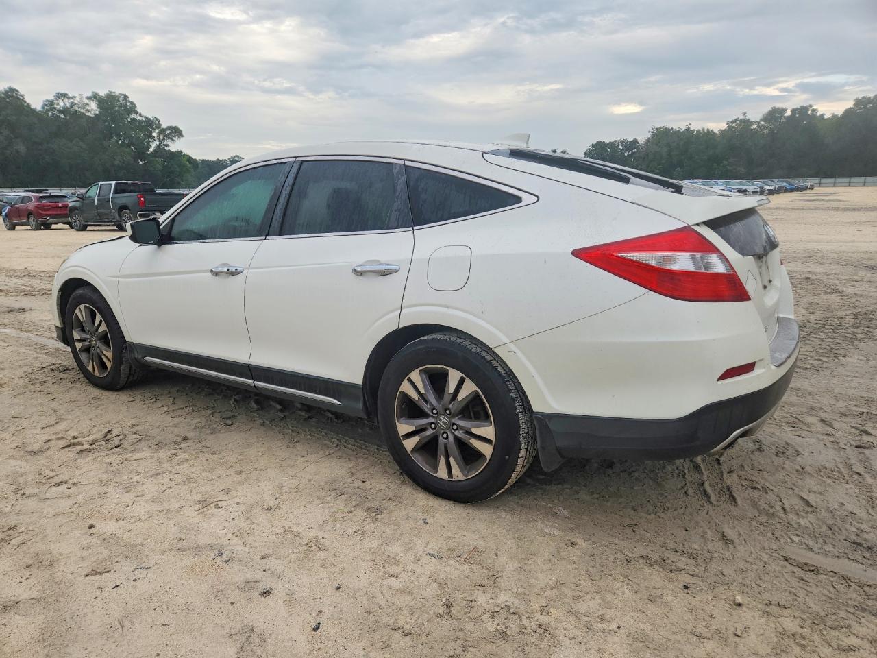 5J6TF1H56EL002708 · 2014 HONDA CROSSTOUR · 2/12