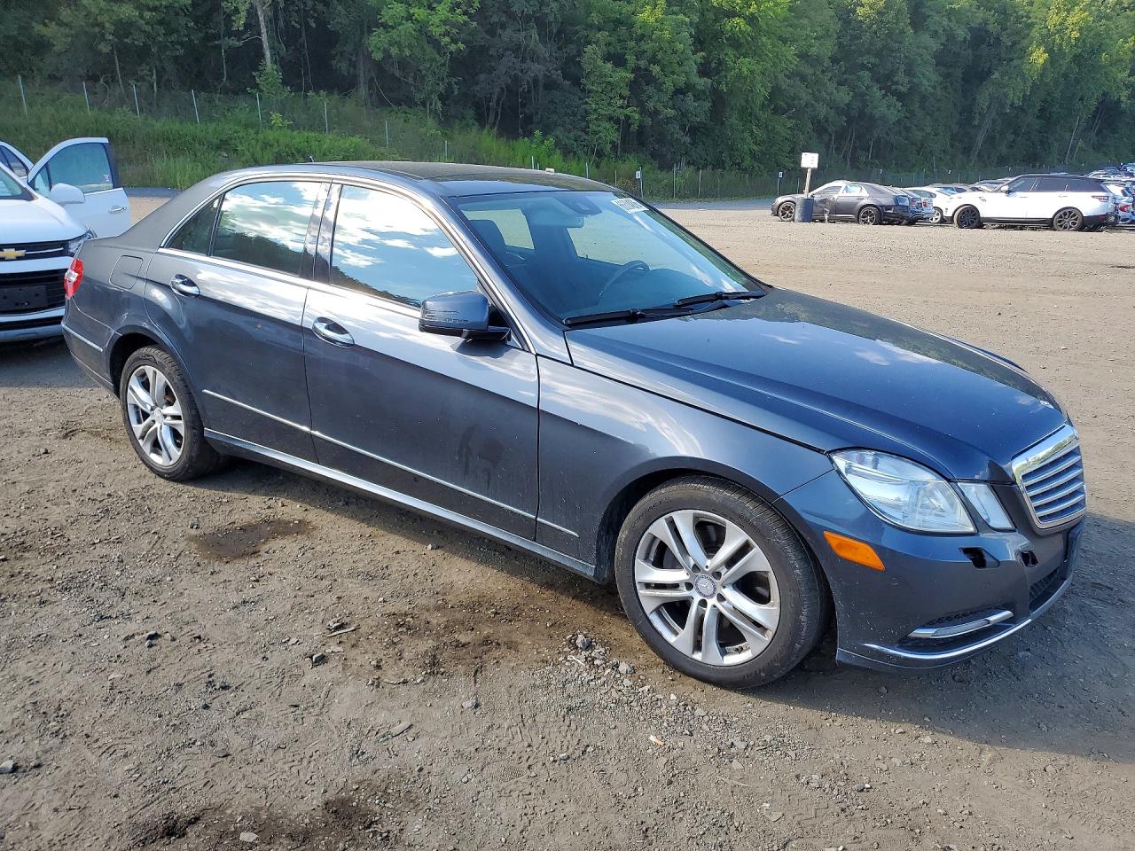 WDDHF8HB2BA265477 · 2011 MERCEDES-BENZ E · 4/12